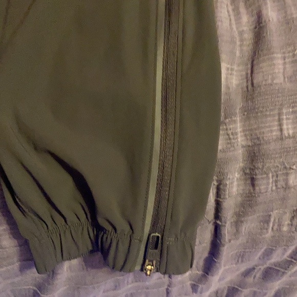 Men’s lulu lemon joggers - Picture 3 of 4